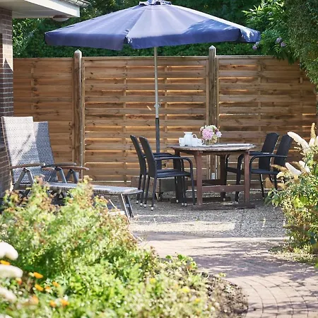 Brise 5, Mit Spielscheune Direkt Am Wittensee